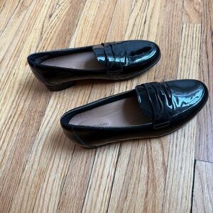 NWOT Unstructured by Clarks UN Blush Go Women's Loafers Black Patent Leather